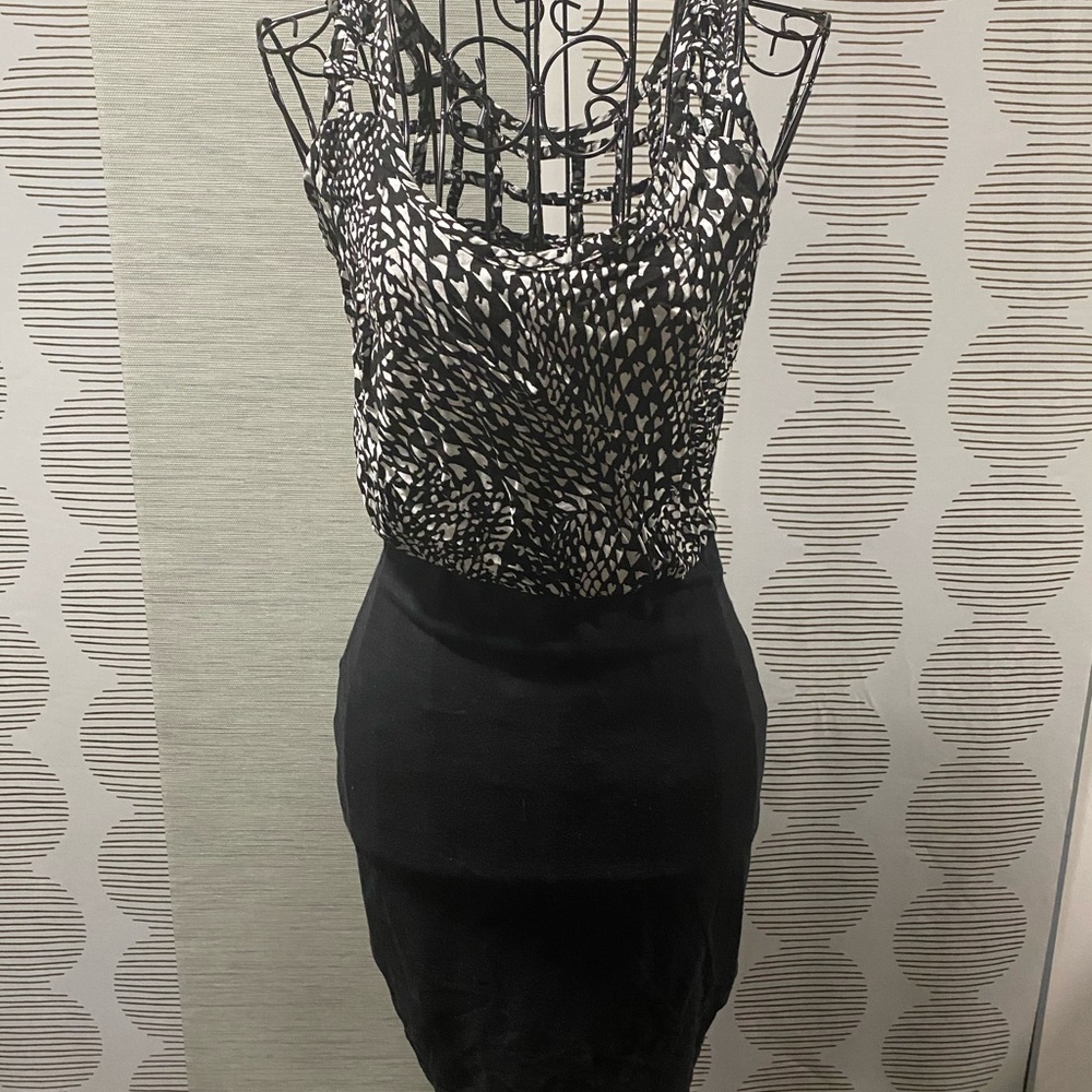 Black/White Dress